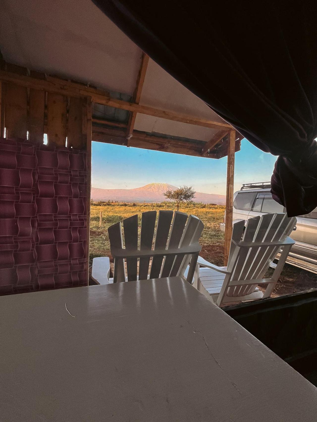 Oloitokitok Kilimanjaro View Cabin-Amboseli מראה חיצוני תמונה