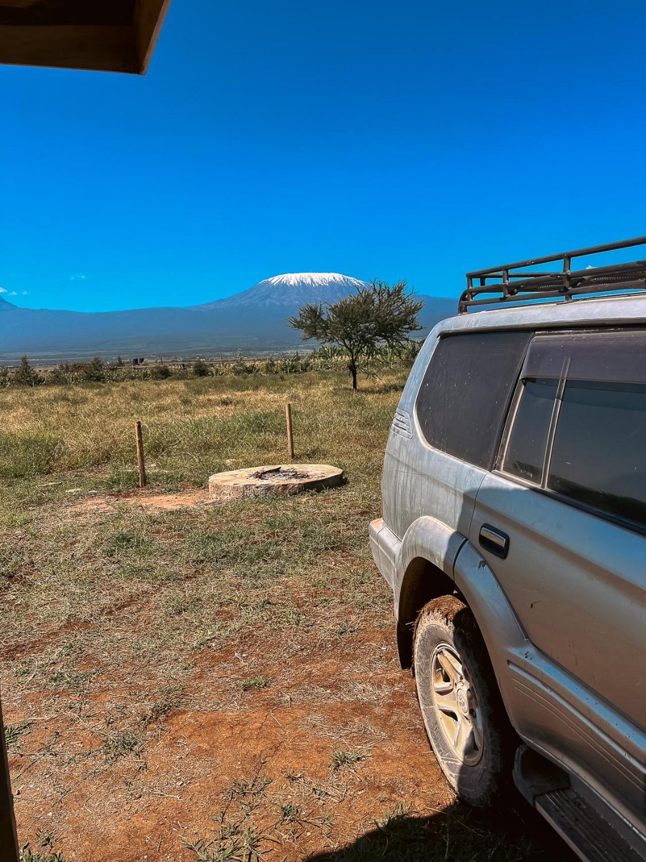 Oloitokitok Kilimanjaro View Cabin-Amboseli מראה חיצוני תמונה