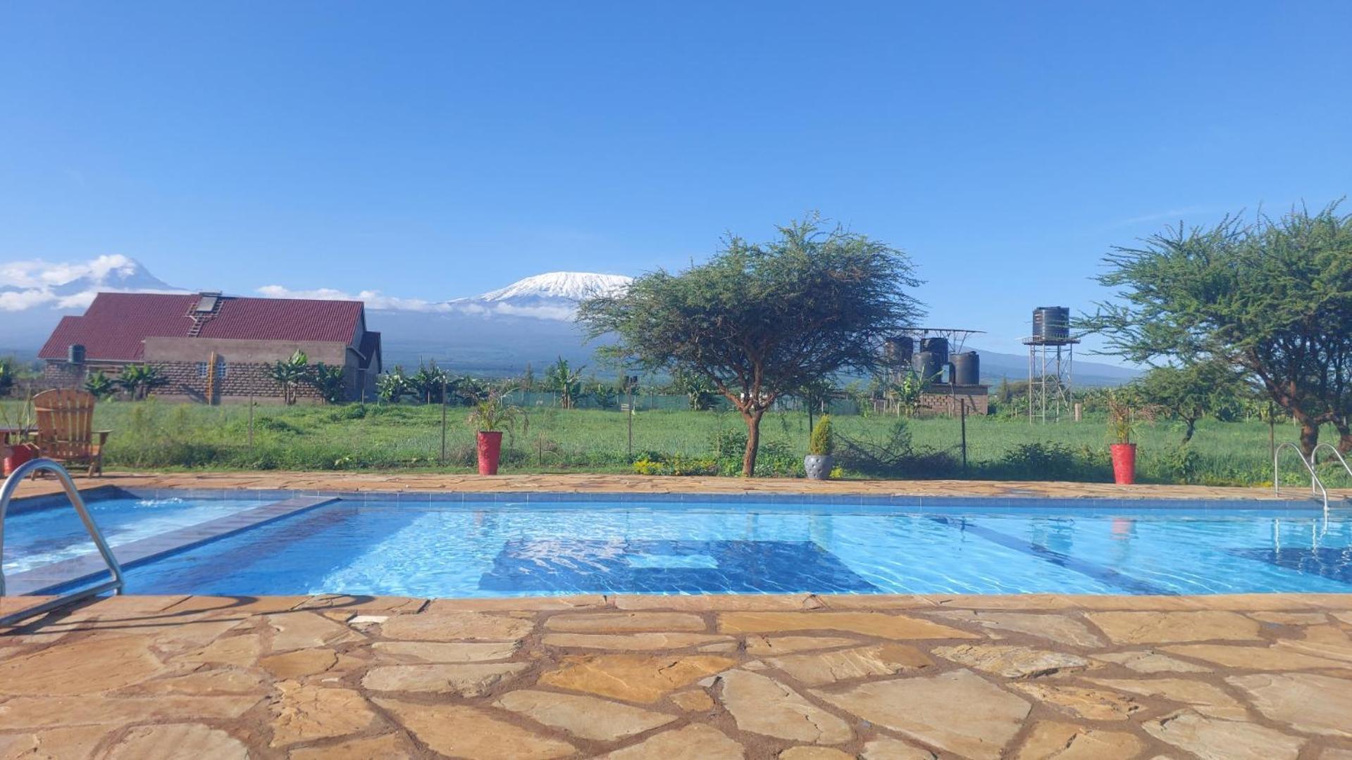 Oloitokitok Kilimanjaro View Cabin-Amboseli מראה חיצוני תמונה
